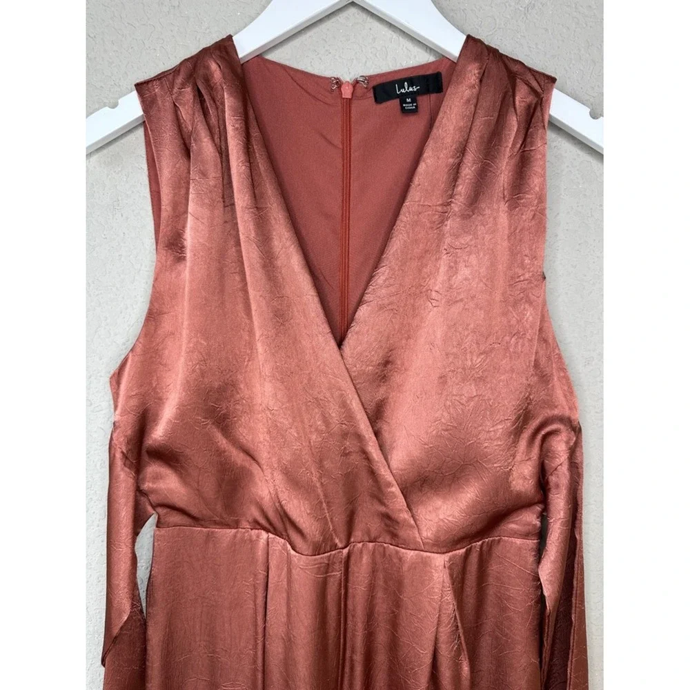 Lulus Rusty Rose Crinkle Satin Tie Front Jumpsuit‎ Size Medium Fully Lined